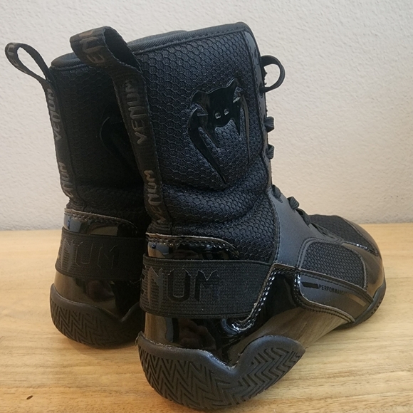 Venum Mens Elite Professional Boxing Shoes Sneakers Mid Cut Lace Up Black Size 6 - Picture 3 of 13